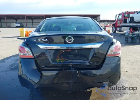 2015 Nissan Altima 2.5/2.5 S/2.5 Sl/2.5 Sv из США, поврежденный, VIN 1N4AL3AP1FN315688
